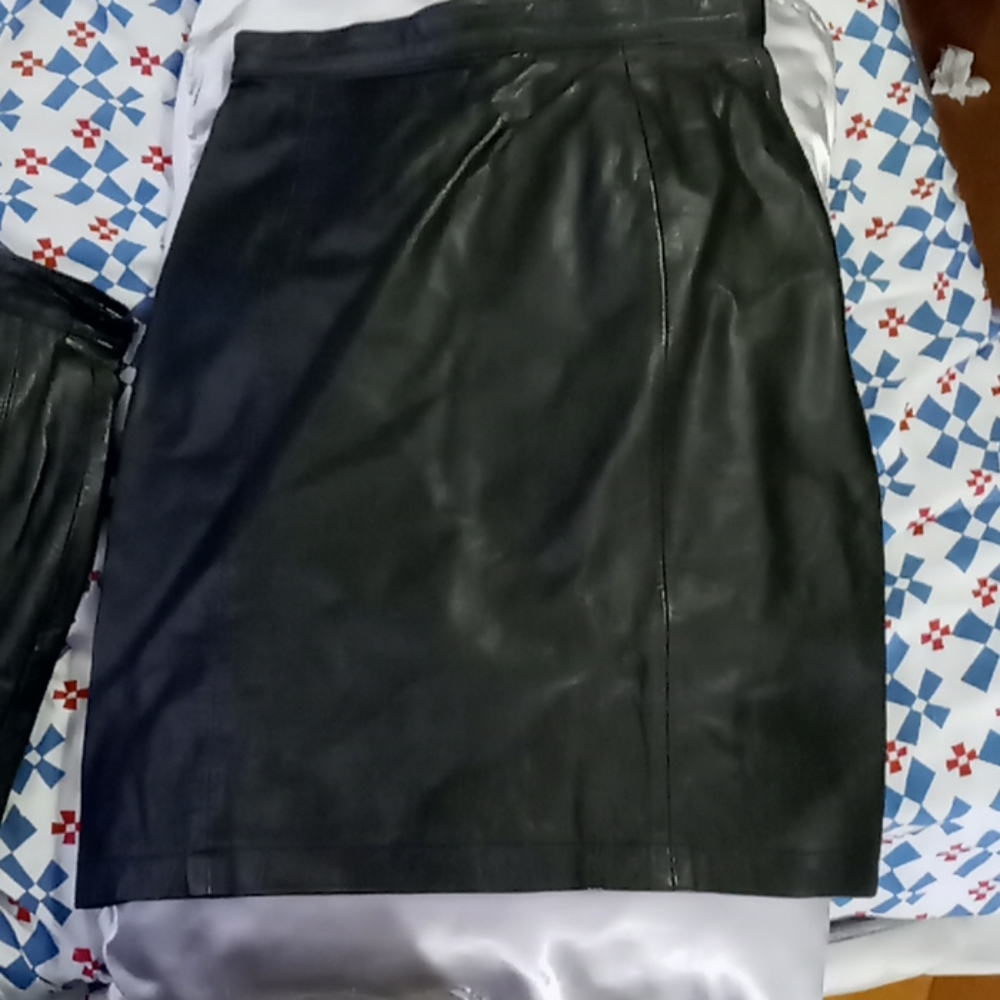Leather skirt